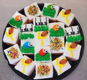 Image post by @deweysbakerygso on Instagram