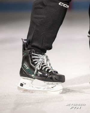 Image post by @purehockey on Instagram