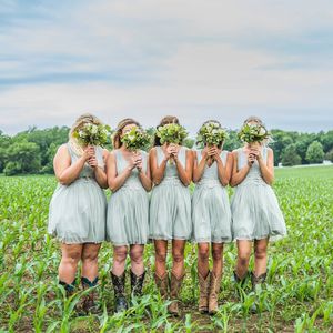 Image post by @shopfillyflair on Instagram