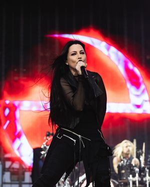 Image post by @rocksound on Instagram