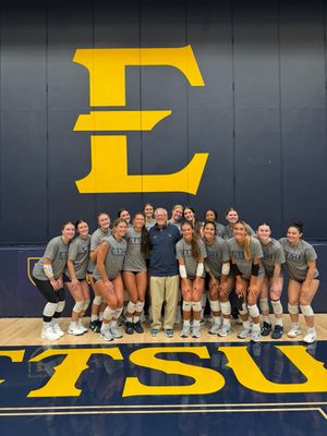 Image post by @etsuvolleyball on Instagram