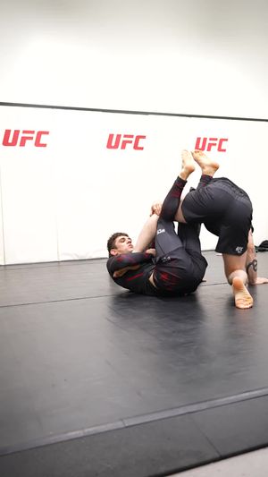 Image post by @ufcespanol on Instagram