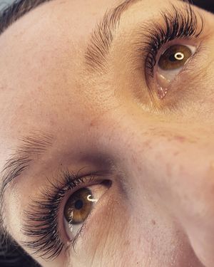 Image post by @blinkingbeaut on Instagram