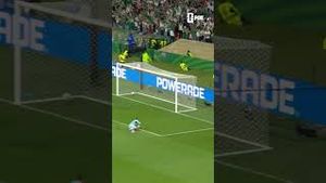 Video post by @foxsports on YouTube