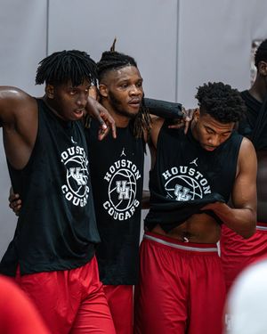 Image post by @uhcougarmbk on Instagram