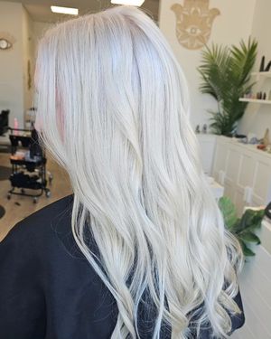 Image post by @pulpriothair on Instagram