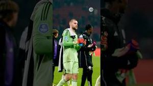 Video post by @maartenpaes01 on YouTube
