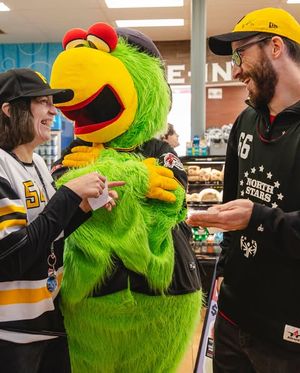 Image post by @pirate_parrot on Instagram