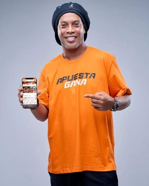 Image post by @ronaldinho on Instagram