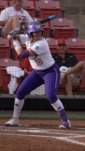Video post by @UWAthletics on Twitter