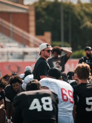 Image post by @uiw_football on Instagram