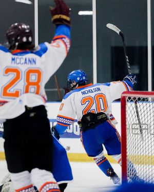 Image post by @ufhockey on Instagram
