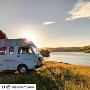 Image post by @candmclub on Instagram
