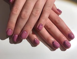 Image post by @nestanails on Instagram