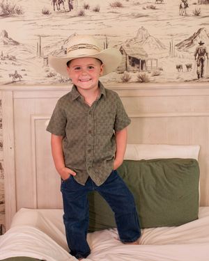 Image post by @chelswaterwall on Instagram