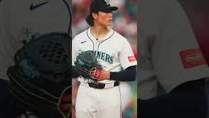 Video post by @mariners on YouTube