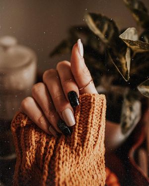 Image post by @impresslashes on Instagram