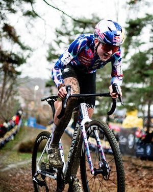 Image post by @wmncycling on Instagram