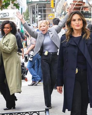 Image post by @therealmariskahargitay on Instagram