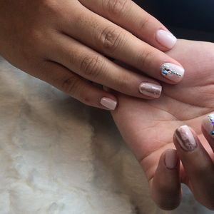 Image post by @nestanails on Instagram