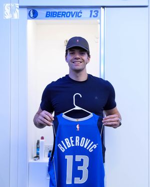 Image post by @dallasmavs on Instagram