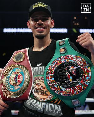 Image post by @daznboxing on Instagram