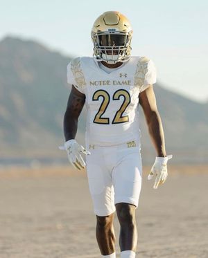 Image post by @coolestcollegefootballuniforms on Instagram
