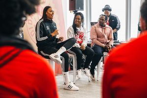 Image post by @ecambage on Twitter