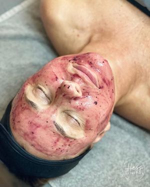 Image post by @HessBeautyBar on Facebook
