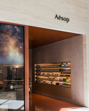 Image post by @aventuramall on Instagram