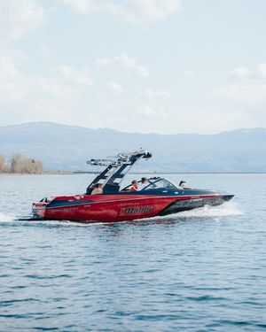 Image post by @malibuboats on Instagram