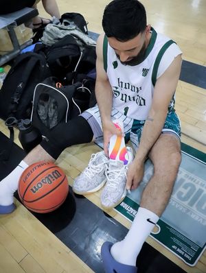 Image post by @moveinsoles on Instagram