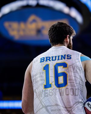 Image post by @uclamvb on Instagram