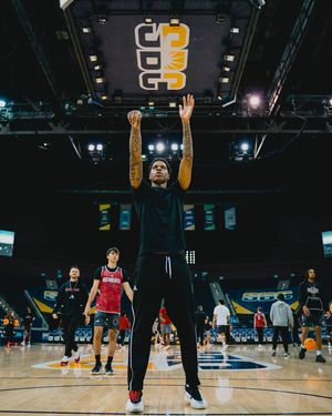 Image post by @astatemb on Instagram