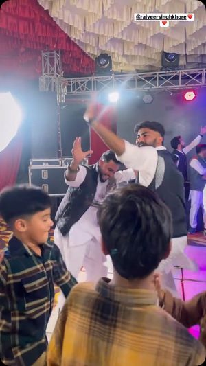 Video post by @happy_khore on Instagram