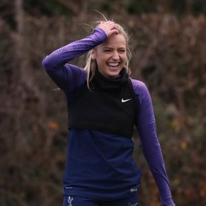 Image post by @SpursWomen on Facebook