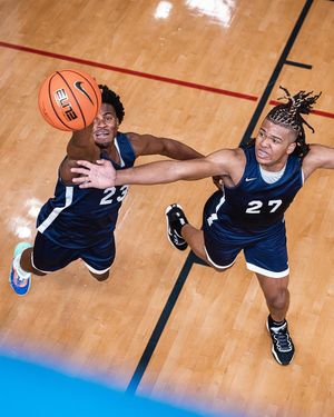 Image post by @nikeeyb on Instagram