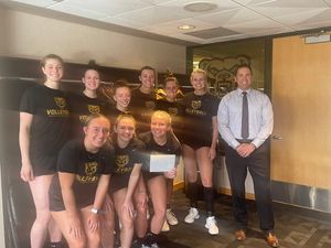 Image post by @OaklandWVB on Twitter