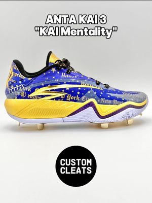 Image post by @customcleats on Instagram