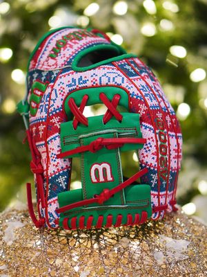 Image post by @wilsonballglove on Instagram