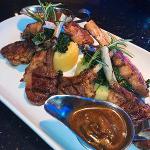 Image post by @labrochettenyc on Instagram