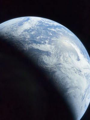 Image post by @nasaartemis on Instagram