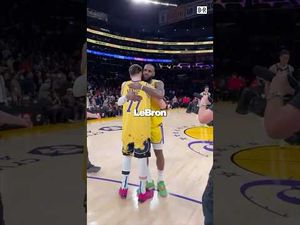Video post by @andremonroetv on YouTube
