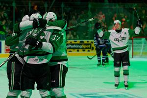 Image post by @txstarshockey on Instagram