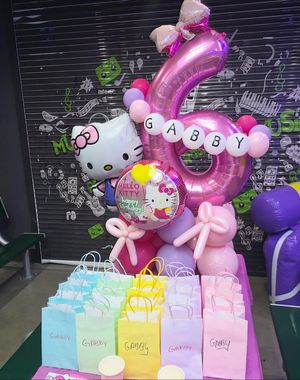 Image post by @Heather's Balloon Boutique & Decor on Facebook