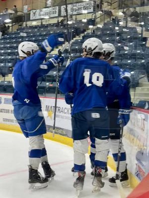 Image post by @SabreBoysHockey on Facebook