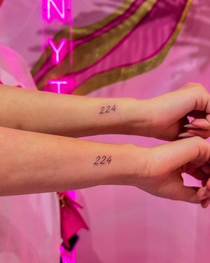 Image post by @jennifer.tinytattoo on Instagram