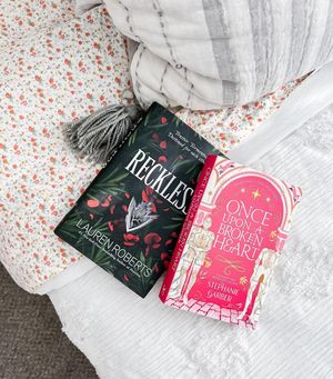 Image post by @blondiereads_ on Instagram