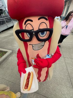 Image post by @clehotdogs on Instagram