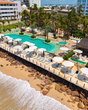 Image post by @sunwingvacations on Instagram